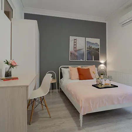 Modern 2-br Flat Near Cismigiu & Universitate - Balcony & Kitchen 아파트