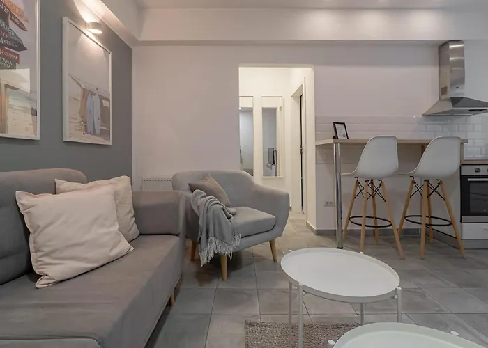 Apartamento Modern 2-br Flat Near Cismigiu & Universitate - Balcony & Kitchen *