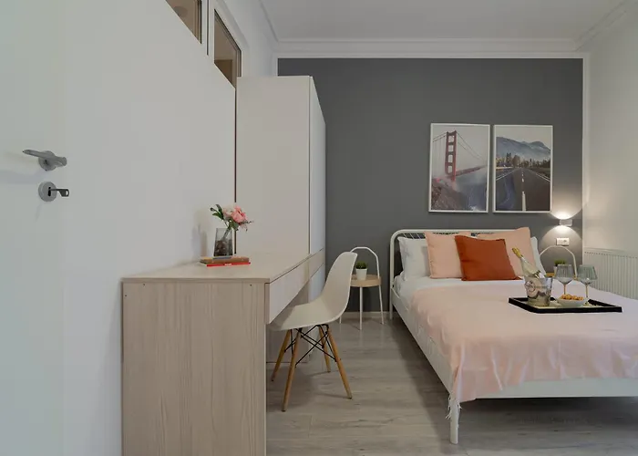 Apartamento Modern 2-br Flat Near Cismigiu & Universitate - Balcony & Kitchen *