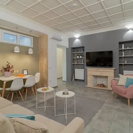 Modern 2-br Flat Near Cismigiu & Universitate - Balcony & Kitchen Apartman