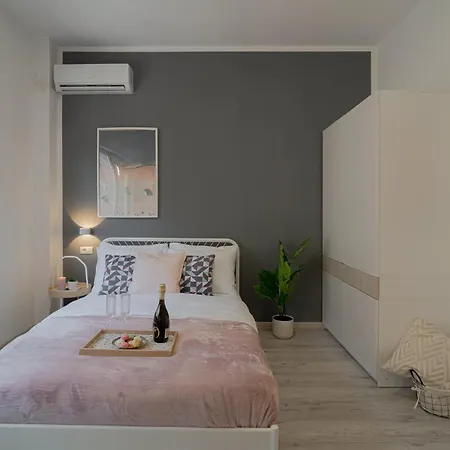 Apartman Modern 2-br Flat Near Cismigiu & Universitate - Balcony & Kitchen *