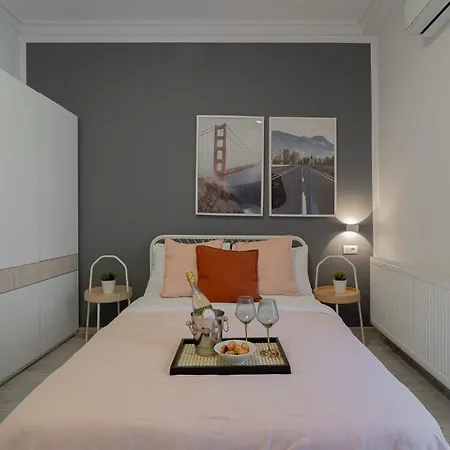 Modern 2-br Flat Near Cismigiu & Universitate - Balcony & Kitchen * Bukarest